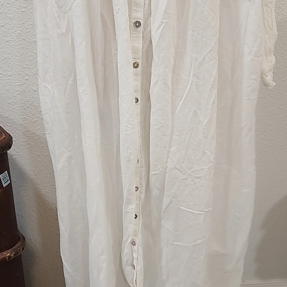 Queen Anne's Lace By Eileen West Elegant White Lace-Trimmed Nightgown - Picture 4 of 15